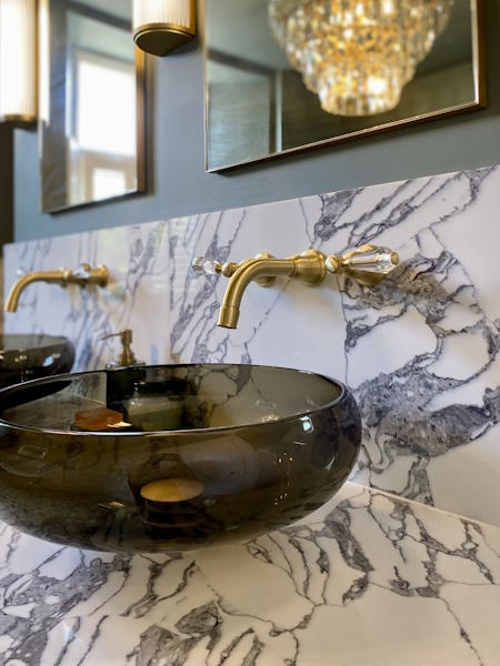 wall mounted basin mixer