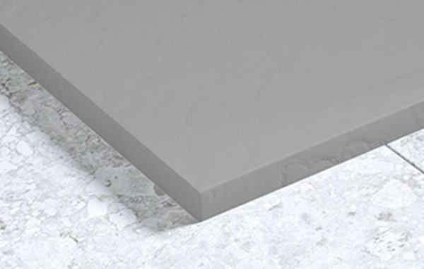 the low profile edge of the RefleXions showertray